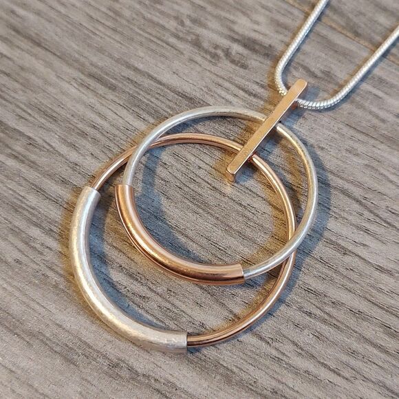 Ricki's New With Tag Long Silver Necklace With Circle Pendants - Picture 5 of 8